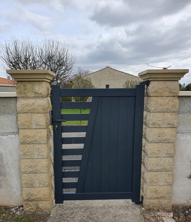 small gate 12 small gate 12